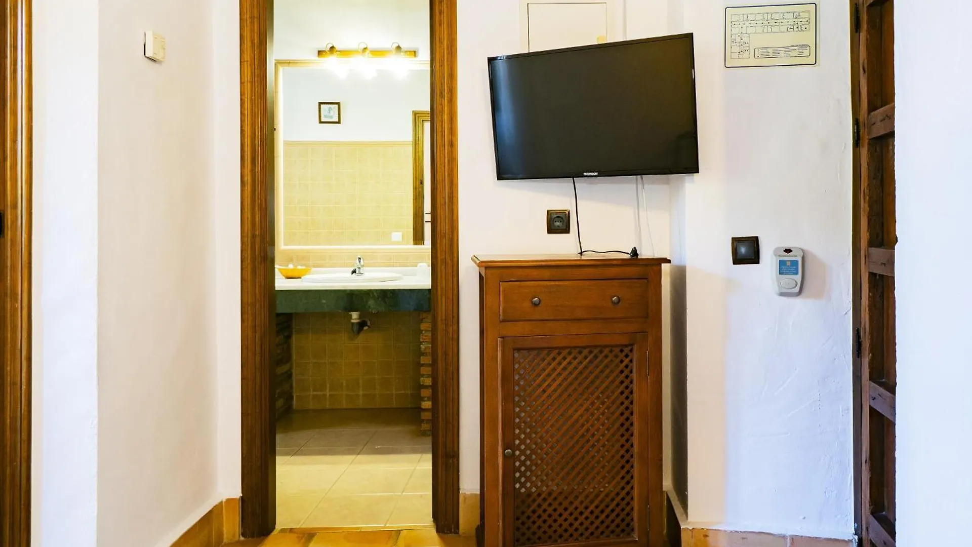 Cubo'S Hotel Cortijo San Antonio Casarabonela