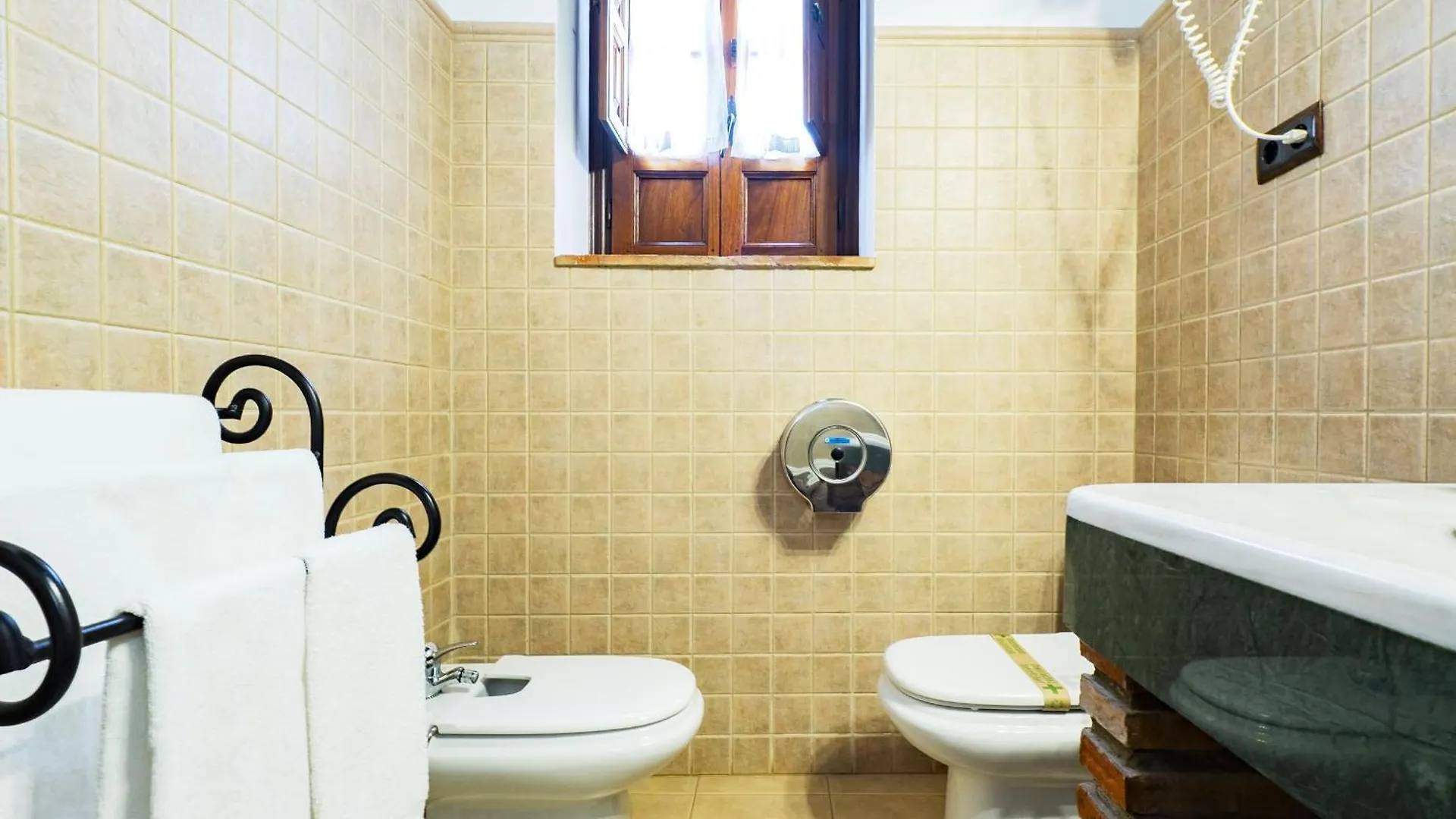 Guest house Cubo'S Hotel Cortijo San Antonio Casarabonela