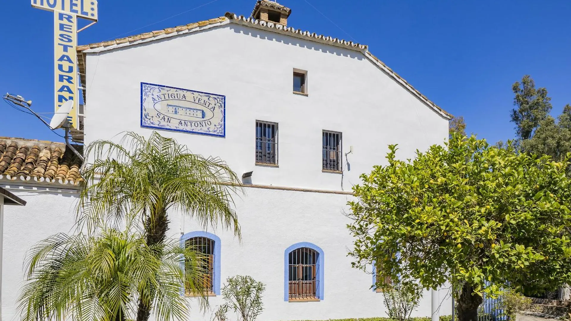 Cubo'S Hotel Cortijo San Antonio Casarabonela